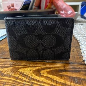 Coach man wallet ..